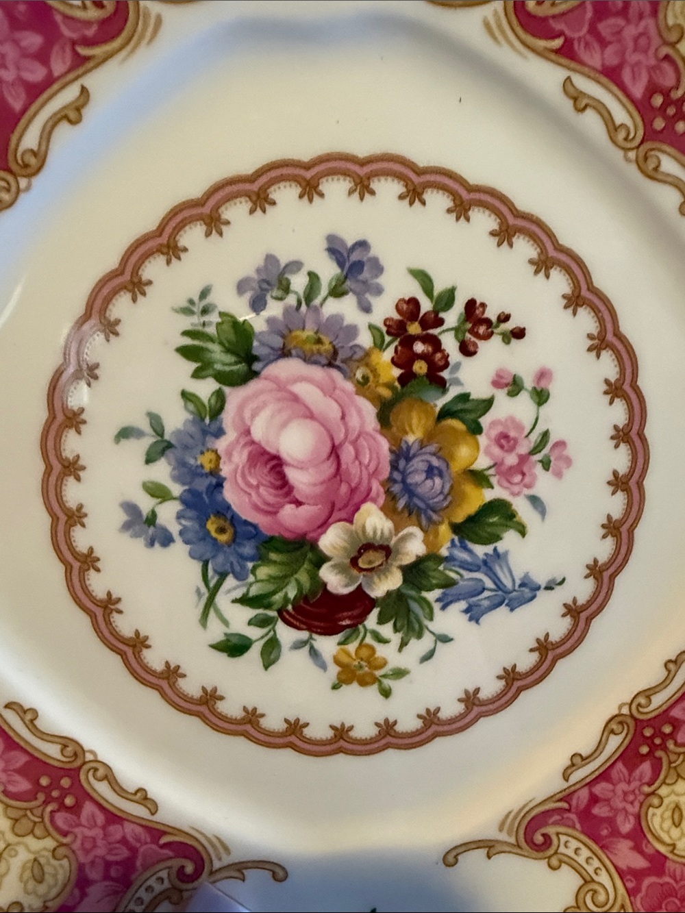 Royal Albert Lady Carlyle Plate Floral Pattern Limited Edition - Picture 4 of 4